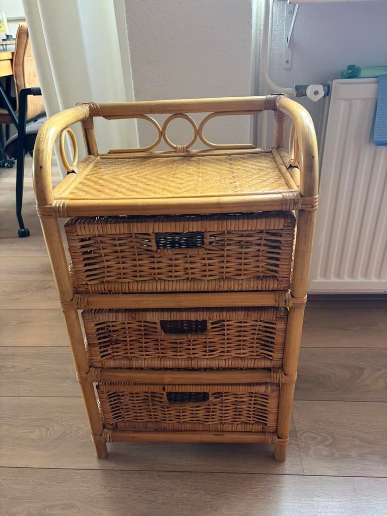 Vintage rotan ladekastje, Huis en Inrichting, Kasten | Ladekasten, Ophalen, Minder dan 50 cm, Zo goed als nieuw, 3 of 4 laden