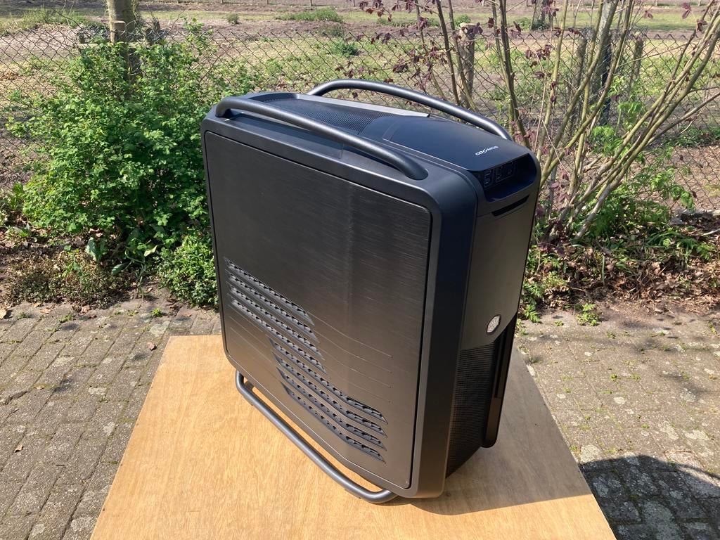 Cooler Master Cosmos 2 PC behuizing, Computers en Software, Computerbehuizingen, Gebruikt, Ophalen