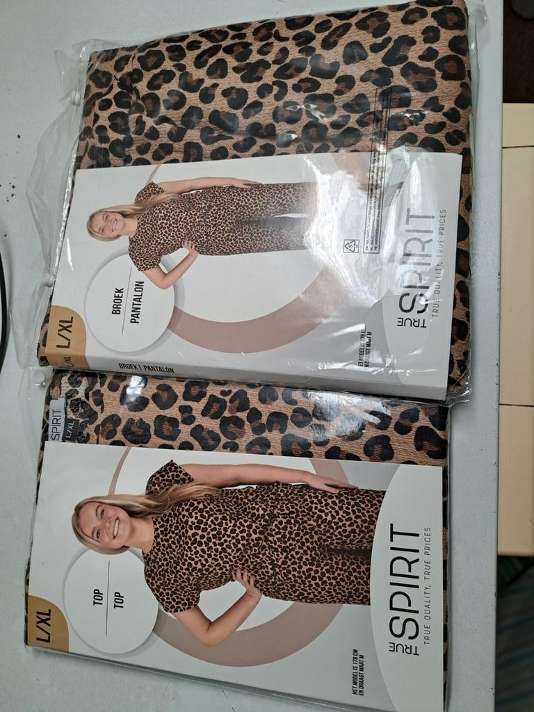 Dames top en broek maat L/ XL nieuw., Ophalen of Verzenden, Nieuw, Maat 46/48 (XL) of groter