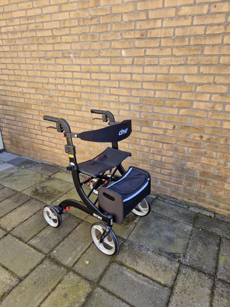 Rollator lichtgewicht, Diversen, Ophalen of Verzenden, Lichtgewicht