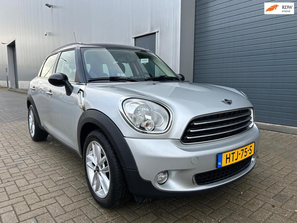 Mini Countryman 1.6i Cooper Salt AIRCO PDC DEALER O.H., Voorwielaandrijving, Euro 5, Gebruikt, Zwart