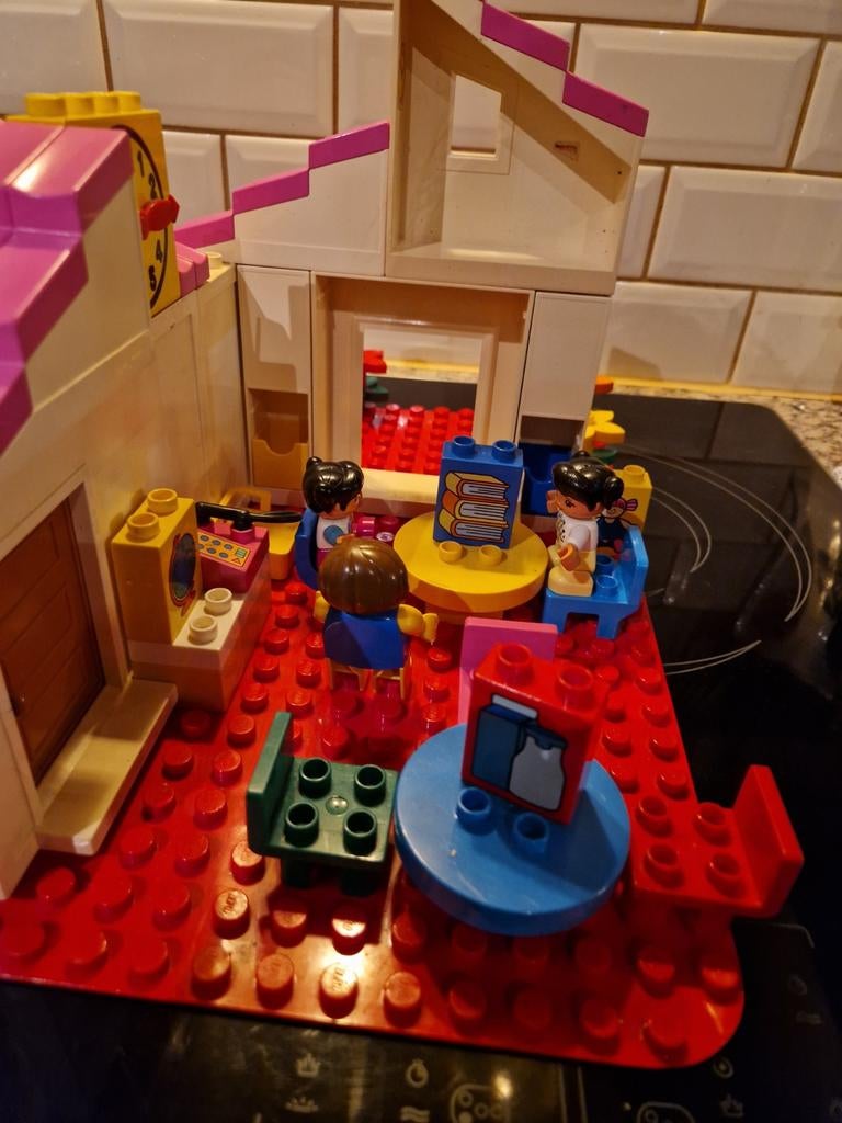 Uitgebreid Duplo Huis met Crèche en Figuren - Compleet, Gebruikt, Compleet, Ophalen of Verzenden, Duplo