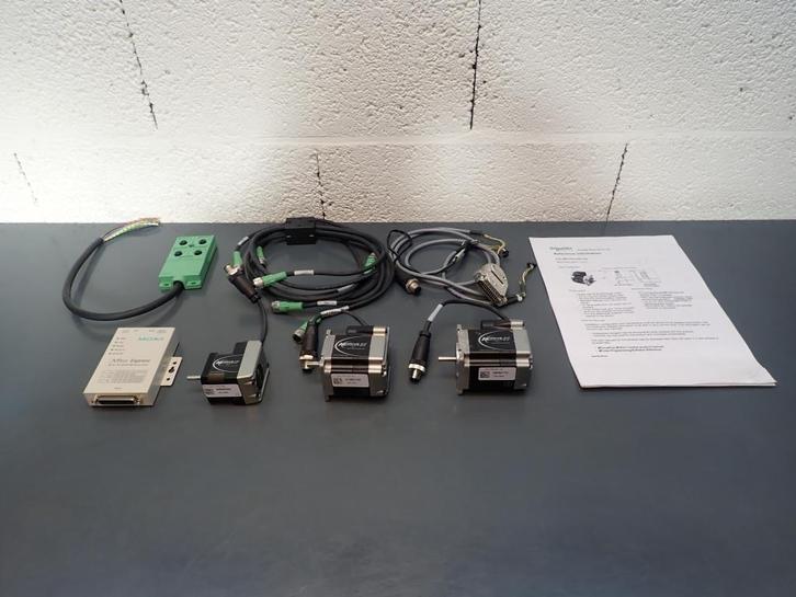 Schneider Electric Mdrive 17 / 23 , met driver en encoder, Computers en Software, 3D-printerbenodigheden, Gebruikt, Ophalen of Verzenden