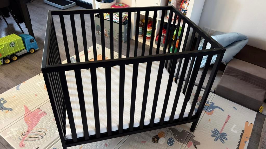 Babybox inclusief boxmatras – lichte gebruikssporen, Kinderen en Baby's, Boxen, Ophalen, Gebruikt, In hoogte verstelbaar