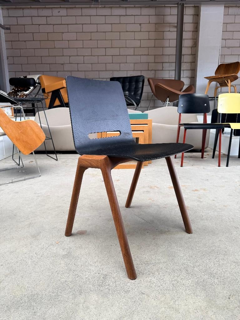 Hussl Forum 2 stapelstoel (more in stock), Ophalen, Gebruikt, Zwart, X