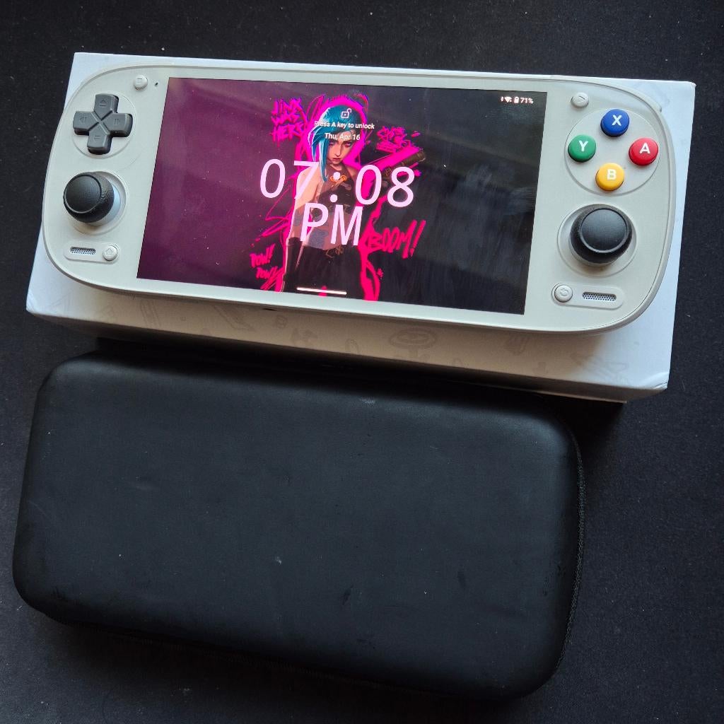 Retroid Pocket 5 (grijs) - ZGAN - amper op gespeeld, Spelcomputers en Games, Spelcomputers | Nintendo Game Boy, Ophalen of Verzenden