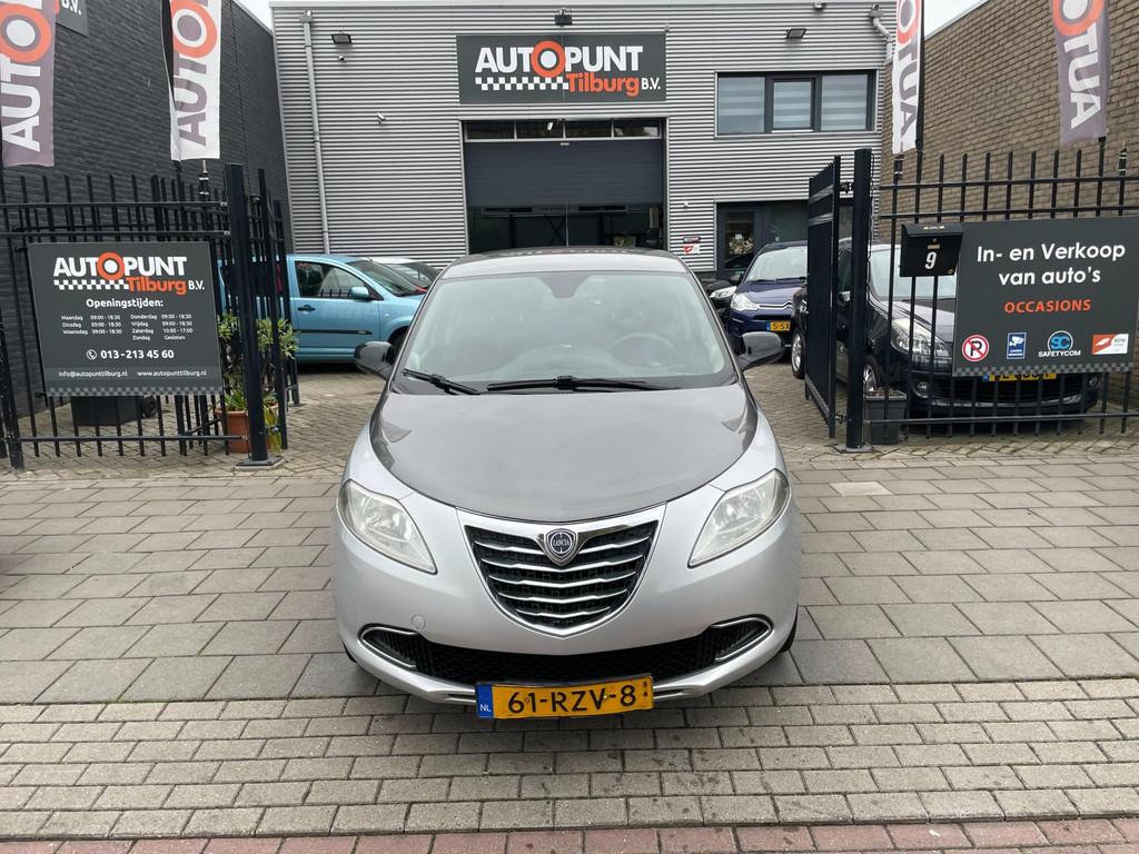 Lancia Ypsilon 0.9 TwinAir Silver Airco NAP APK 1 Jaar, Auto's, Lancia, Voorwielaandrijving, Euro 5, 86 pk, Gebruikt