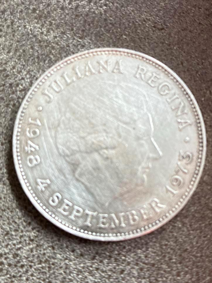 Zilveren 10 Gulden Munt Juliana 1973, Postzegels en Munten, Munten | Nederland, Losse munt, 10 gulden, Koningin Juliana, Zilver