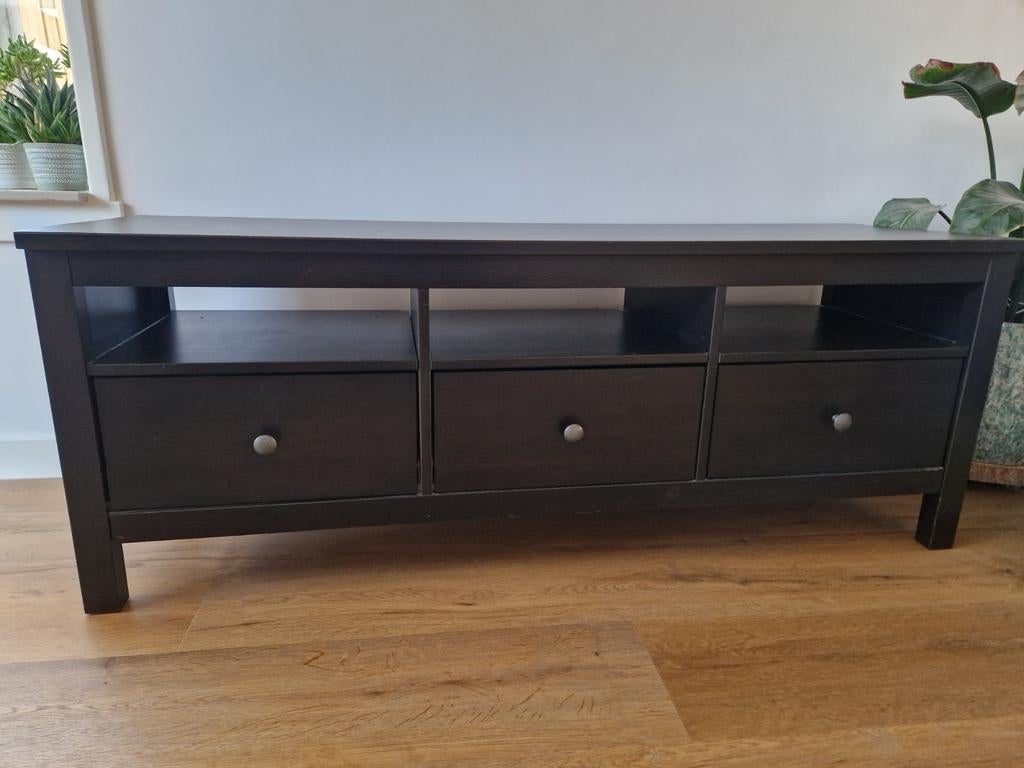 Tv meubel - ikea Hemnes zwart, Ophalen, 100 tot 150 cm, Zo goed als nieuw, Minder dan 100 cm