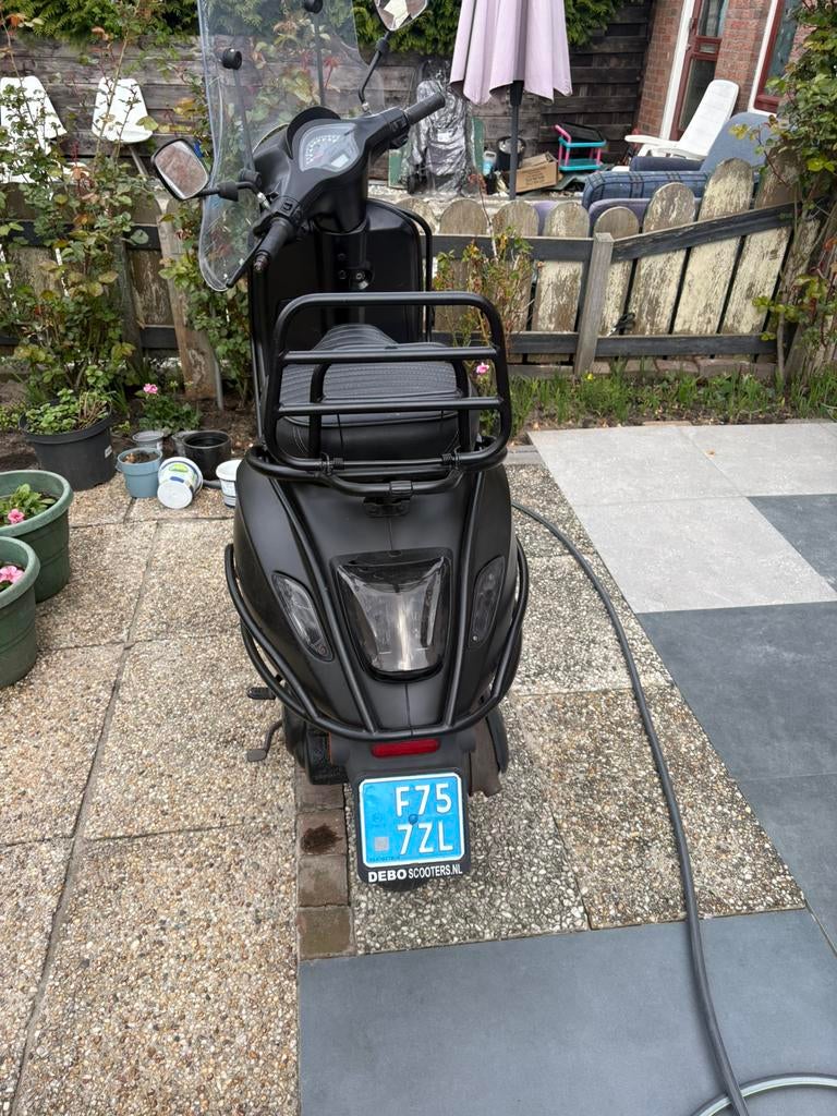 Vespa, Ophalen, Zo goed als nieuw
