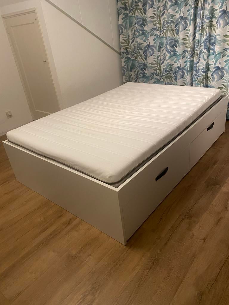 IKEA Brimnes bed 140x200 met lades en gratis matras, Ophalen, Gebruikt, Wit, Tweepersoons
