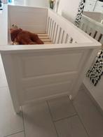 Kinderbed met mastras, Antiek en Kunst, Antiek | Meubels | Bedden, Ophalen of Verzenden