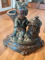 Kleine druivenplukker bij de waterpomp., Ophalen of Verzenden