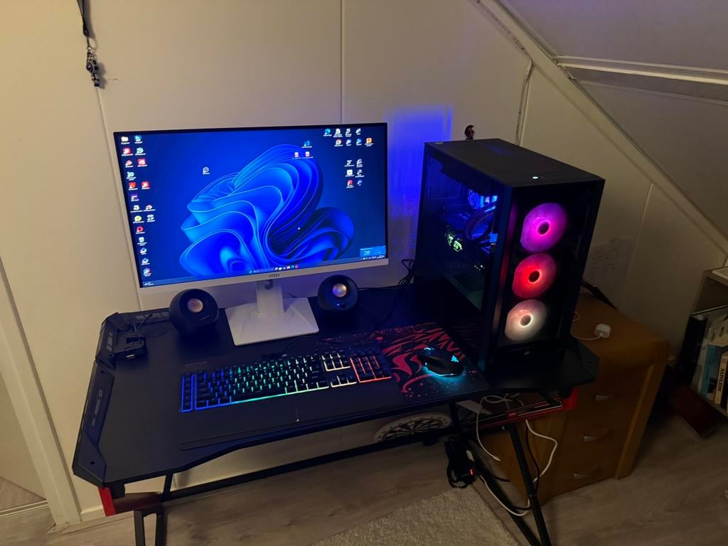 High-End Gaming Setup– RTX 4070 Ti SUPER + Ryzen 7 7800X3D, Computers en Software, 32 GB, Ophalen of Verzenden, Zo goed als nieuw