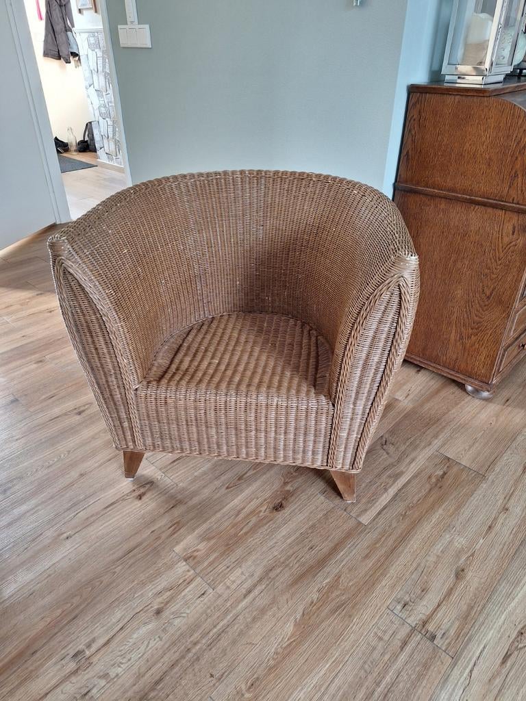 Rotan stoel gratis af te halen wegens ruimtegebrek, Huis en Inrichting, Stoelen, Ophalen