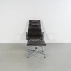Vitra Eames EA 124 + 125 Set Donkerbruin Leer - Chroom, Vitra, Zo goed als nieuw, Leer, Ouderkerk A/D Amstel