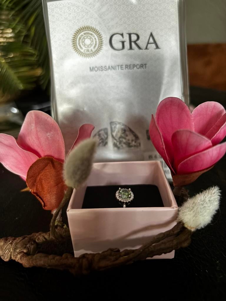 Moissanite ring echt zilver maat 8, Ophalen of Verzenden, Zo goed als nieuw, Gehele gezicht