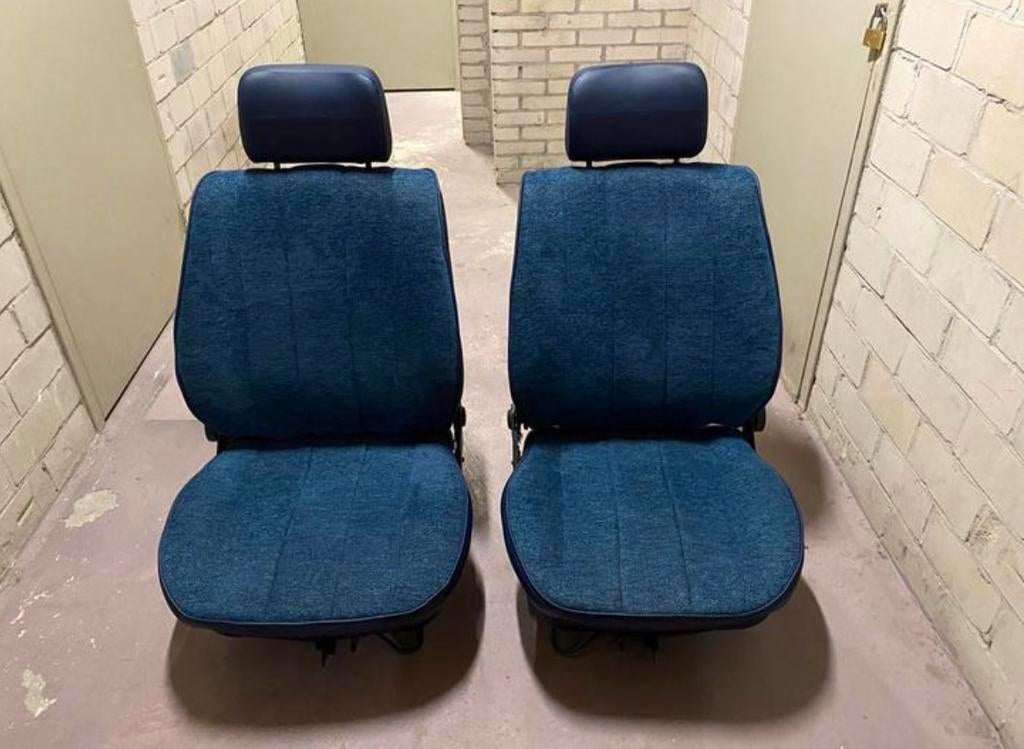 VW golf 1 auto stoelen/bankje blauw. Opnieuw gestoffeerd., Ophalen, Nieuw, Volkswagen