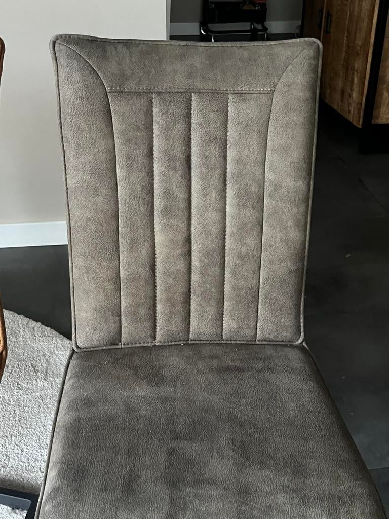 Zes eetkamerstoelen, 2 donker groen, 2 geijs, 2 cognac., Ophalen, Zo goed als nieuw, Minder dan 75 cm, Stof