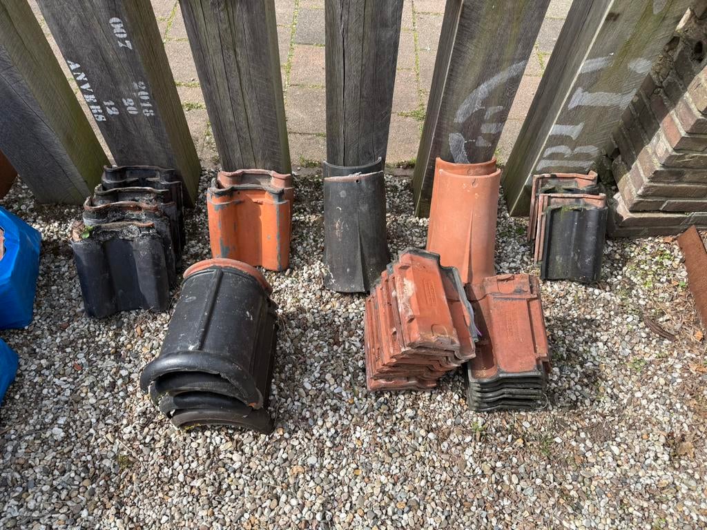 Gebr Laumans Klein Romaans gratis, Ophalen, Gebruikt, Steen of Klei, Zwart