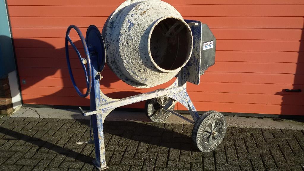 Betonmolen ATiKa Focus 185 230volt, Doe-het-zelf en Verbouw, Betonmolens, Ophalen, Zo goed als nieuw