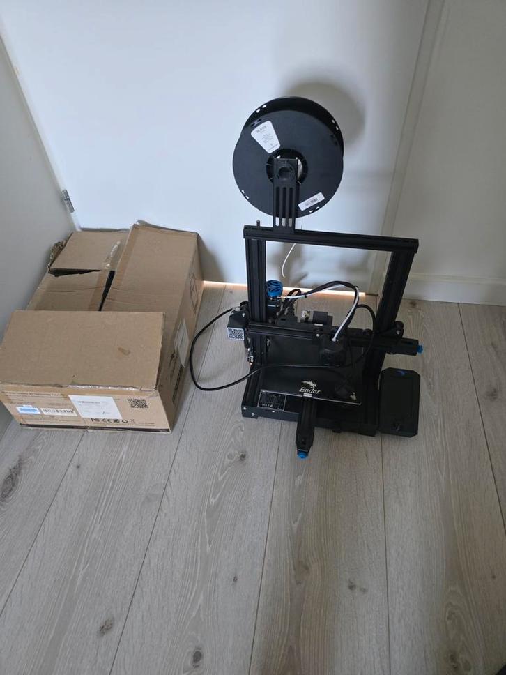 Creality Ender 3 V2 - 3d printer met doos en fillament, Computers en Software, 3D Printers, Gebruikt, Ophalen