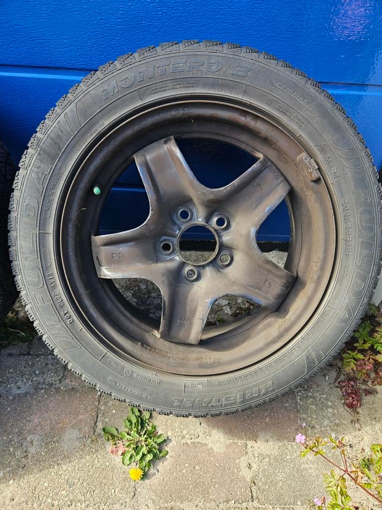 Winterbanden met velgen en wieldoppen - 15 inch, Ophalen, 16 inch, Banden en Velgen, 205 mm