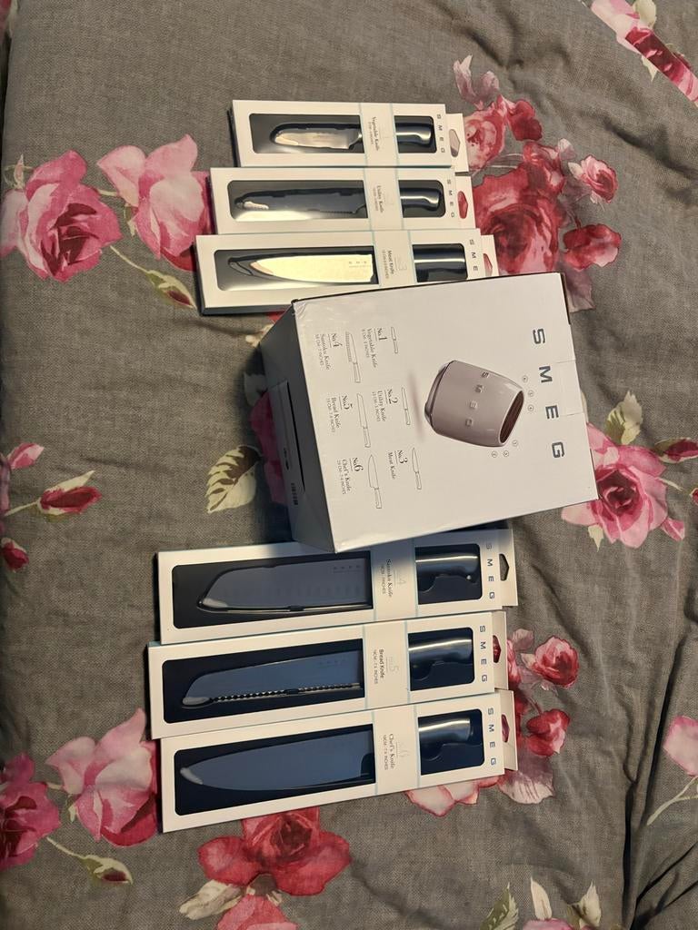 Nieuw SMEG Messenblok + 6 Messen - Wit, Ophalen of Verzenden, Nieuw, Rvs of Chroom, Bestekset