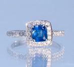 Prachtige Witgouden Entourage Ring Saffier met Briljant 14K, Ophalen of Verzenden, Zo goed als nieuw, 17 tot 18, Dame