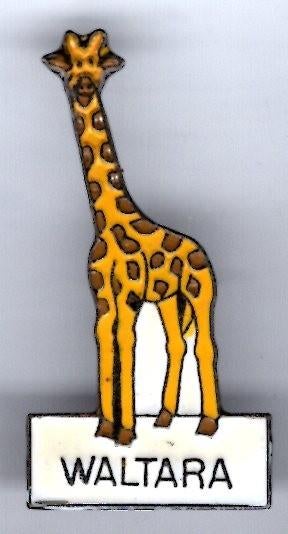 WALTARA de giraffe De Beukelaer - Antwerpen PIN ( BLAD5_520), Verzamelen, Speldjes, Pins en Buttons, Verzenden, Nieuw, Dier of Natuur