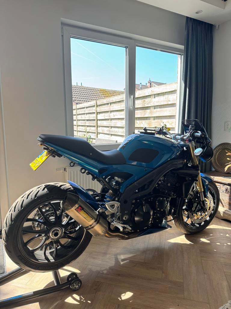Triumph Speed Triple 2005 custom akrapovic - Naked Bike, Sportuitlaat, Motorrijbewijs A, Gebruikt, 3 cilinders