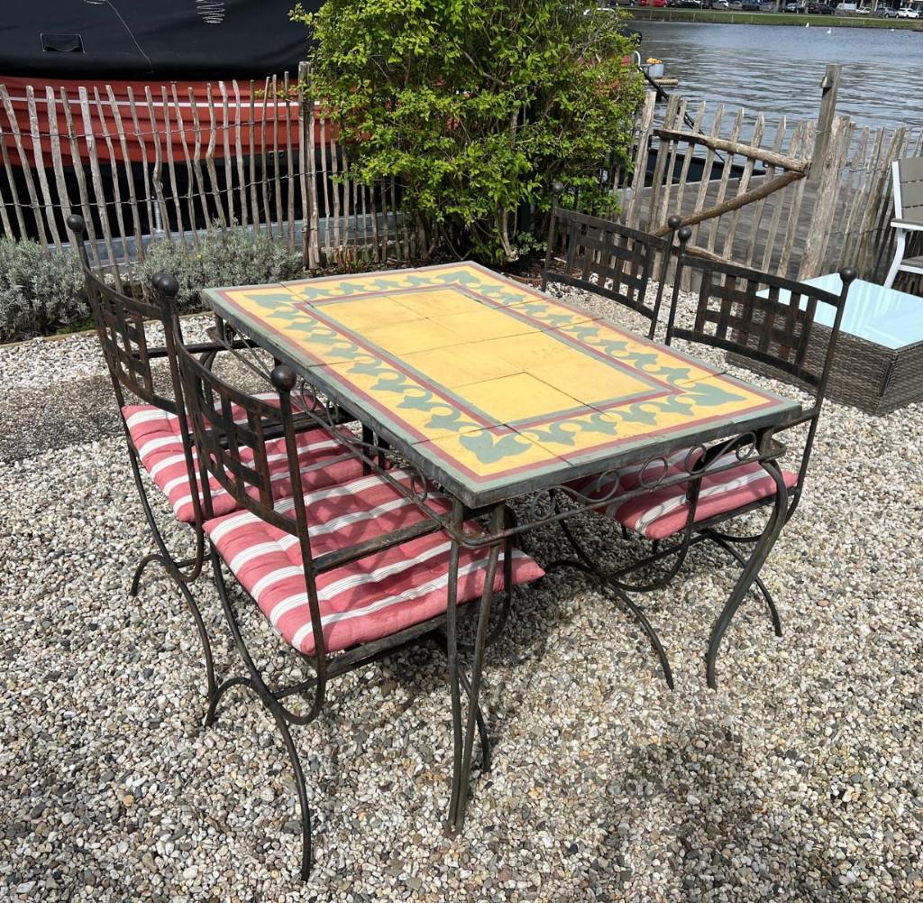 Tuintafel met Portugese tegels  en 4 gietijzeren stoelen, Ophalen, Gebruikt, Rechthoekig, Metaal