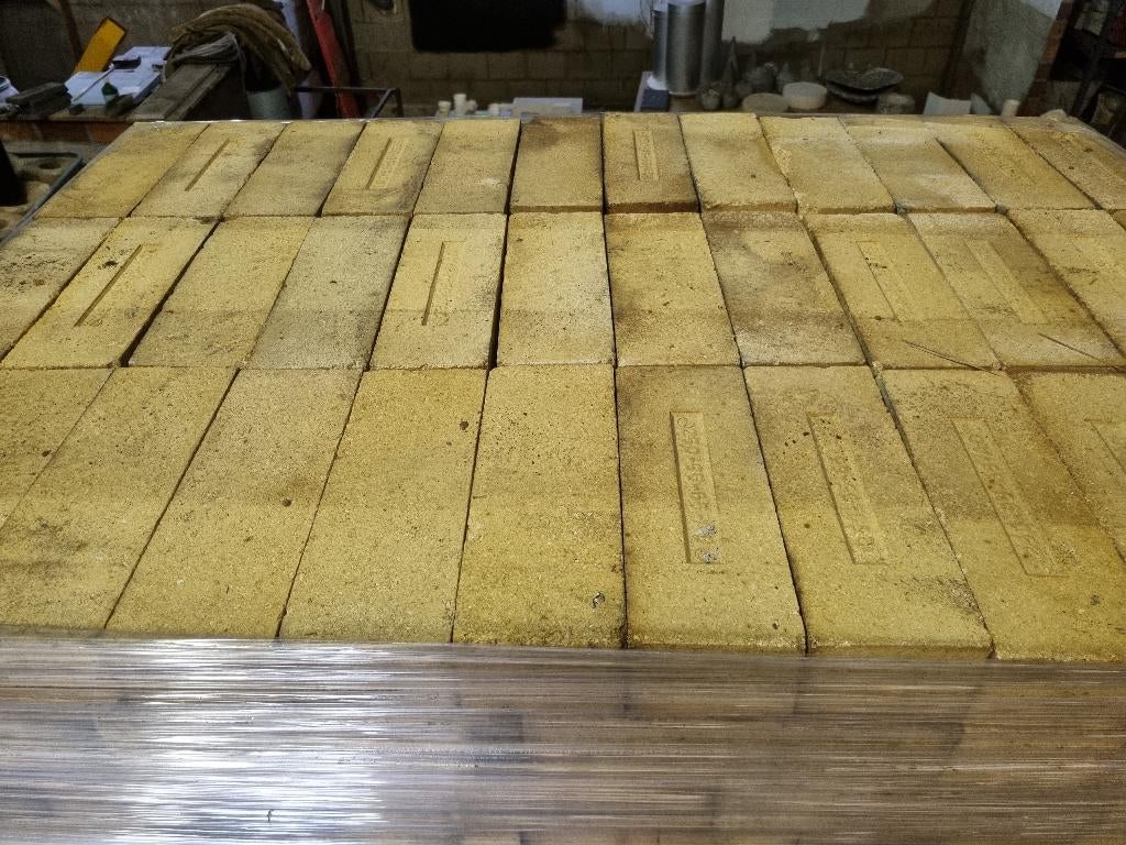 Vuurvaste stenen type Chamotte (per pallet) zware kwaliteit, Doe-het-zelf en Verbouw, Metselstenen, Ophalen, Zo goed als nieuw