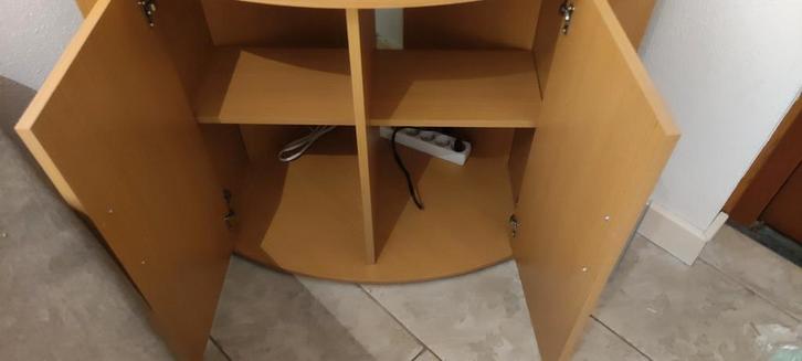 Juwel hoek aquarium met meubel + nieuwe lamp – 200€, Huis en Inrichting, Slaapkamer | Nachtkastjes, 70 cm of meer, Minder dan 45 cm