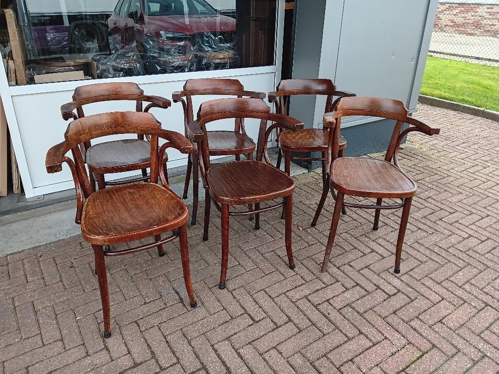 grote partij Thonet look caféstoelen, Ophalen, Gebruikt, Bruin, Vijf, Zes of meer stoelen