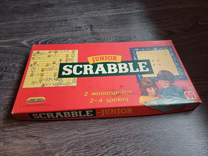 Scrabble Junior bordspel, Hobby en Vrije tijd, Gezelschapsspellen | Bordspellen, Gebruikt, Drie of vier spelers, Ophalen of Verzenden