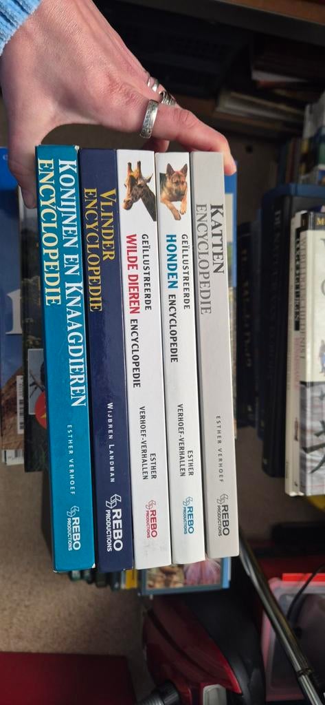 Dieren encyclopedieën set, Ophalen