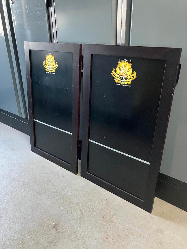2x Grimbergen promotiebord met beeldscherm!, Verzamelen, Biermerken, Gebruikt, Reclamebord, Plaat of Schild, Overige merken, Ophalen of Verzenden
