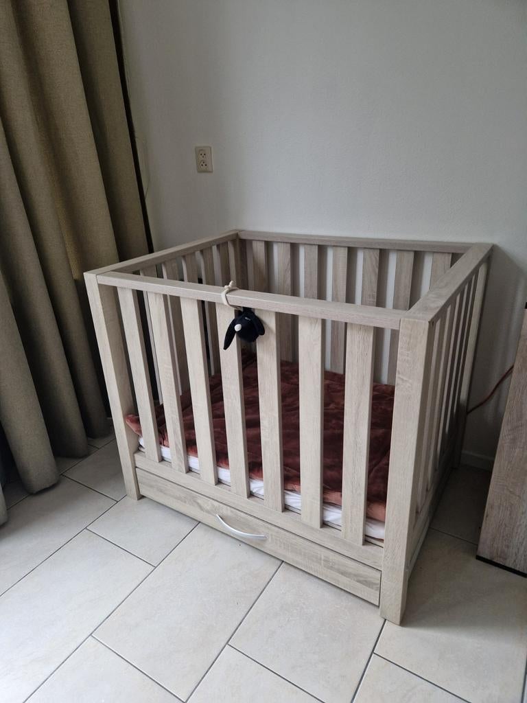 Baby box met lade, Kinderen en Baby's, Boxen, Ophalen, Gebruikt, Vierkant, Lade