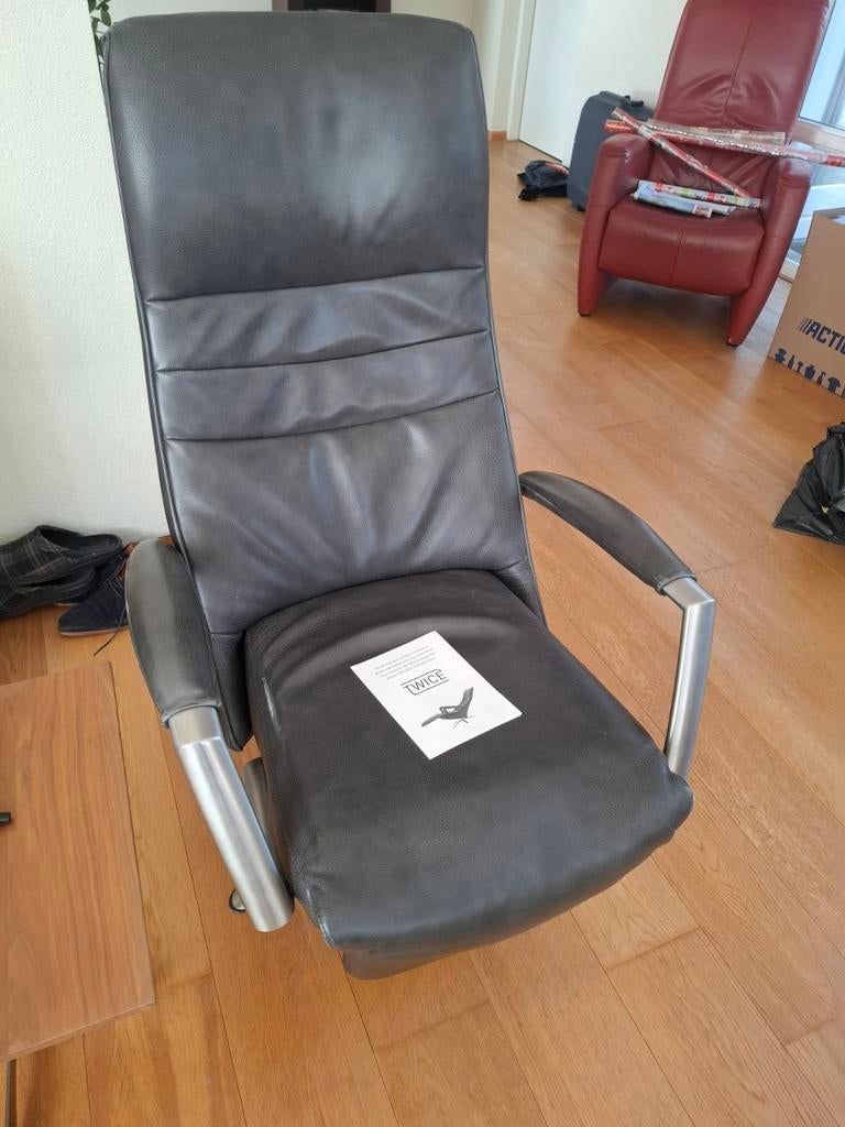 Leren relaxfauteuil Twice van Wiechers woonoase met oplader, Huis en Inrichting, Fauteuils, Ophalen, Gebruikt, Modern, Comfort
