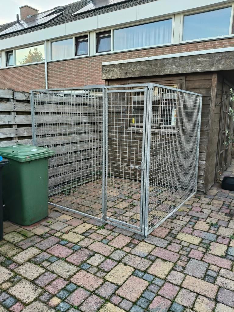 Kattenren of hondelkennel met deur., Dieren en Toebehoren, Vogels | Hokken en Kooien, Ophalen, Aluminium, K, K