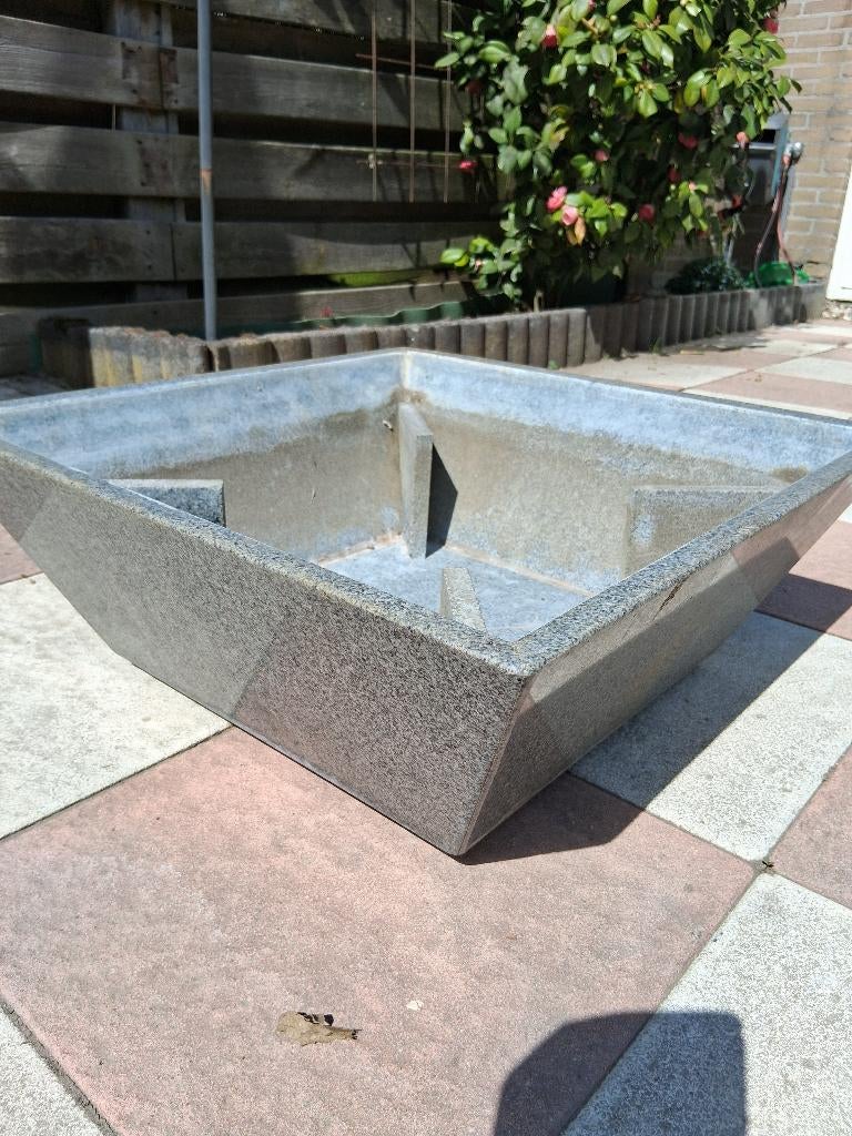 Natuurstenen (graniet) Plantenbak of terrasfontein, Tuin en Terras, Bloembakken en Plantenbakken, Ophalen, Steen, Gebruikt, Minder dan 30 cm