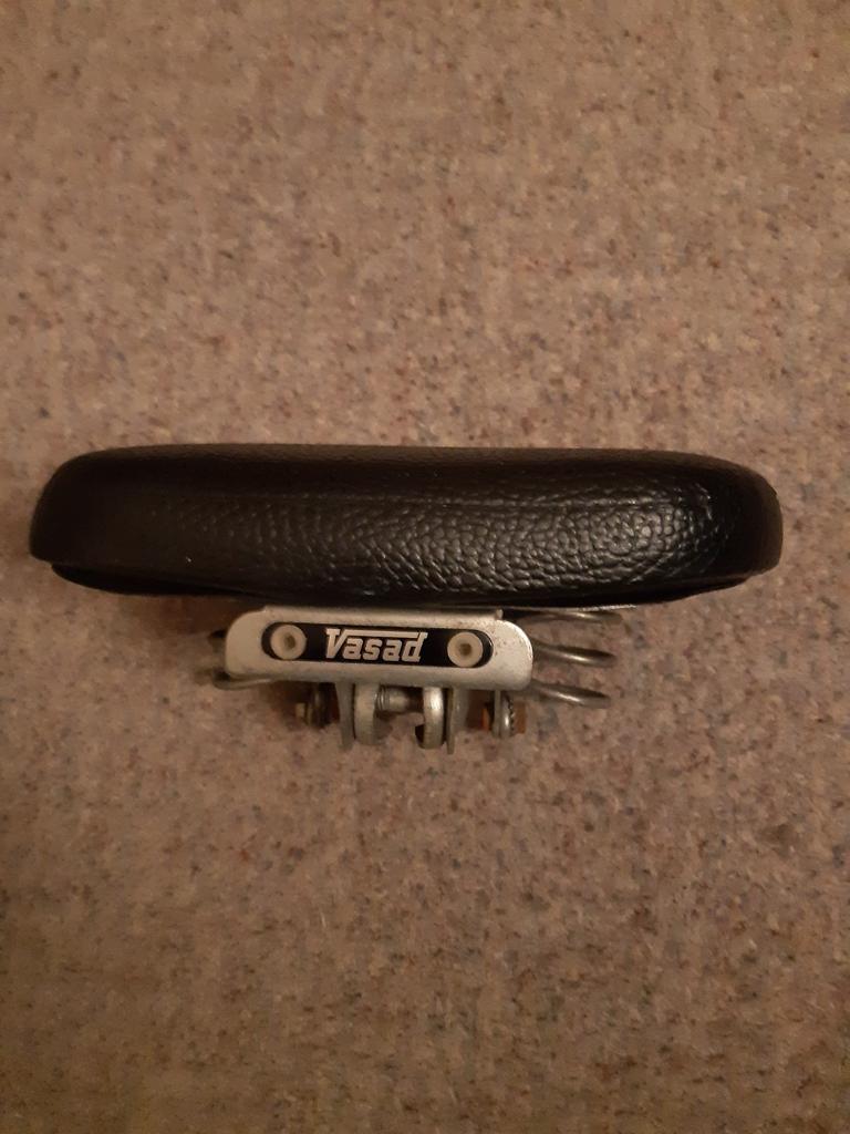 Vasad Rokzadel vintage, Gebruikt, Overige materialen, Ophalen of Verzenden, Vasad