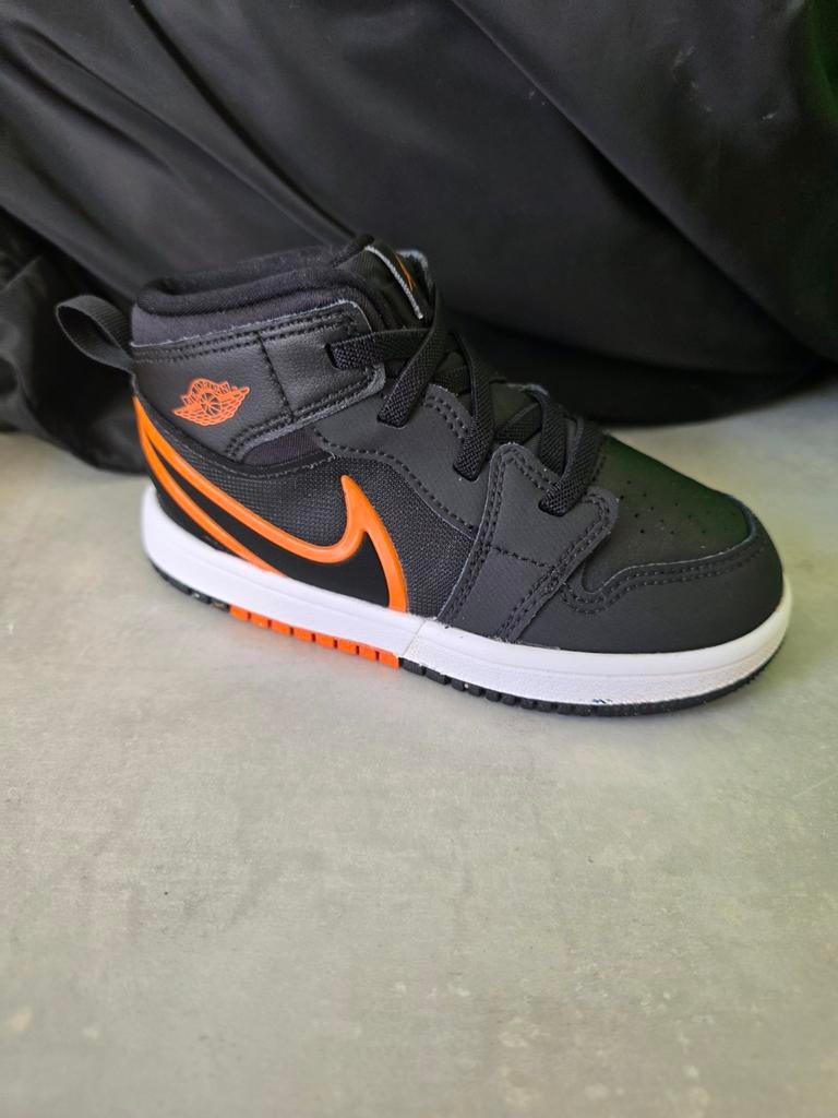 Nike Air Jordan kinderschoenen maat 27, Ophalen, Jongen of Meisje, Schoenen