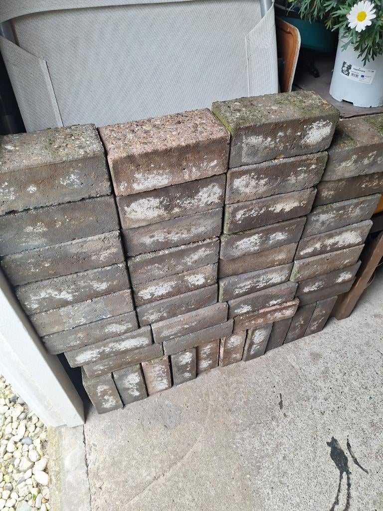 GRATIS klinkers circa 60 stuks, Tuin en Terras, Tegels en Klinkers, Ophalen, Gebruikt, Beton, Klinkers