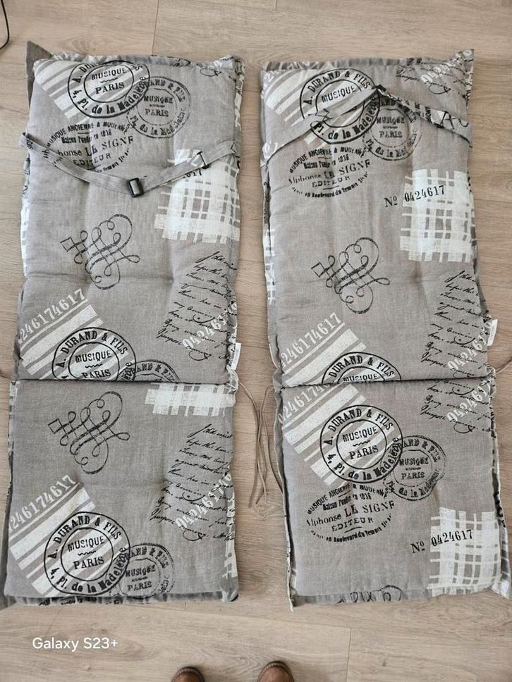 2 z.g.a.n. tuinstoelkussens - zomer - 50x46/70cm, Tuin en Terras, Tuinmeubel-accessoires, Zo goed als nieuw, Ophalen