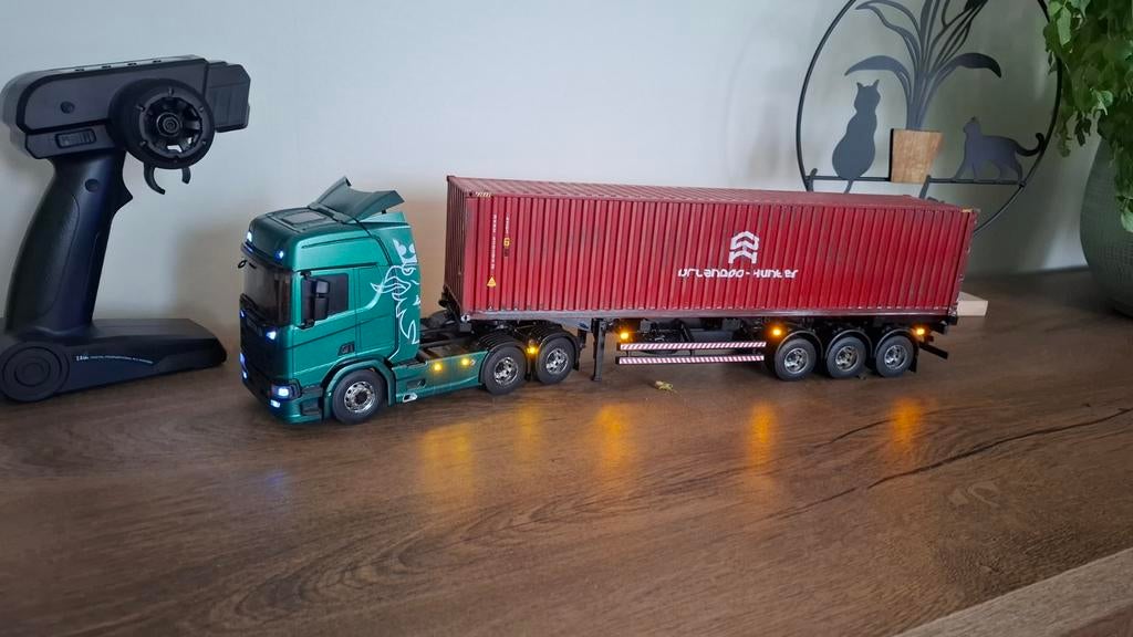 Orlandoo Hunter Scania Truck met Trailer RC Model, Hobby en Vrije tijd, Modelbouw | Radiografisch | Auto's, Elektro, Gebruikt