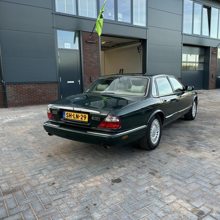 Jaguar Sovereign 3.2 V8 / Nette auto / APK oktober 2026, Auto's, Jaguar, Lederen bekleding, Achterwielaandrijving, Gebruikt, Bedrijf