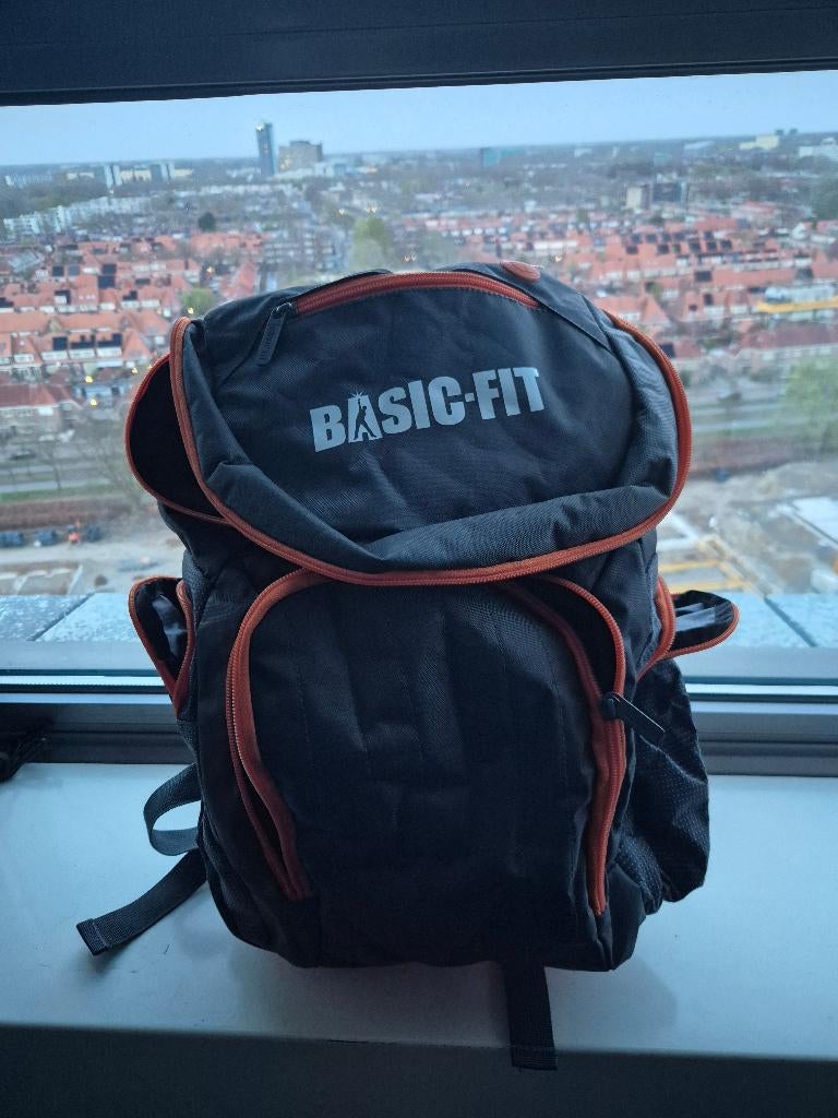 Basic-Fit sporttas grijs | Basic-Fit gym backpack, Ophalen of Verzenden, Zo goed als nieuw, Grijs