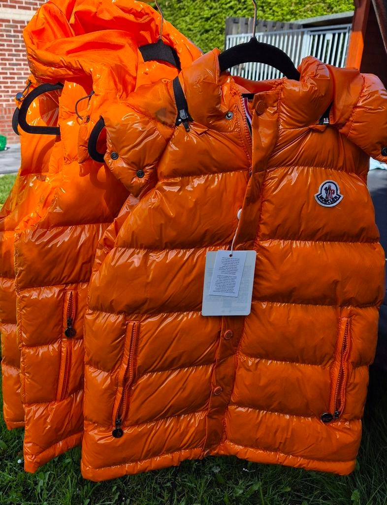 Oranje vest, Kleding | Heren, Bodywarmers, Moncler, Nieuw, Ophalen of Verzenden, Overige maten